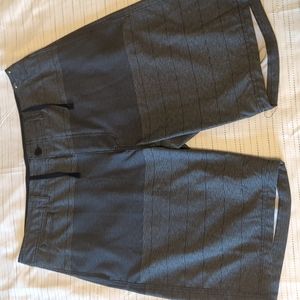 Ocean current size 33 shorts